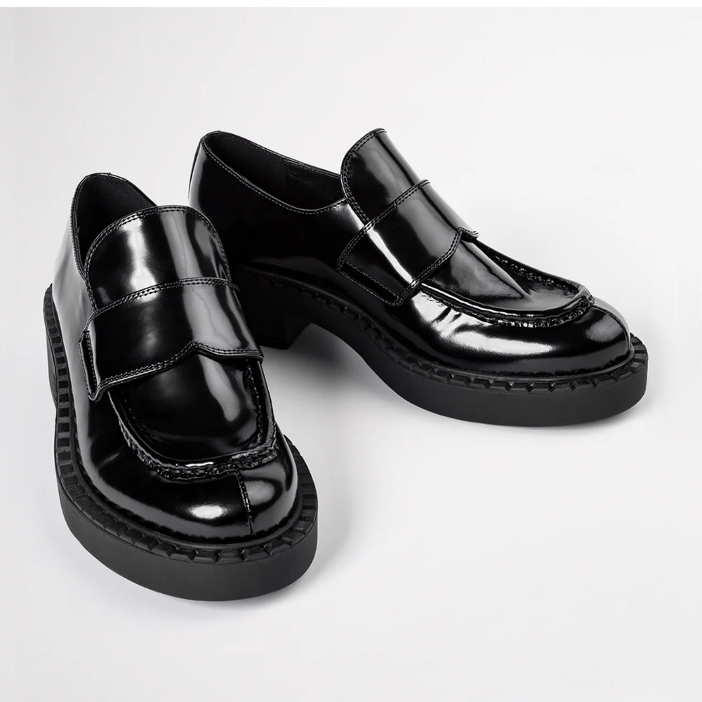 Tony Bianco Wiz Loafer in Black Hi Shine, Size: 6.5